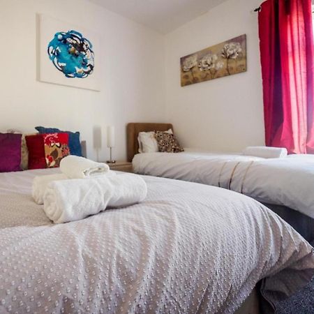 12 Cornwallis Lodge Family Room 2 Stoke-on-Trent Екстериор снимка