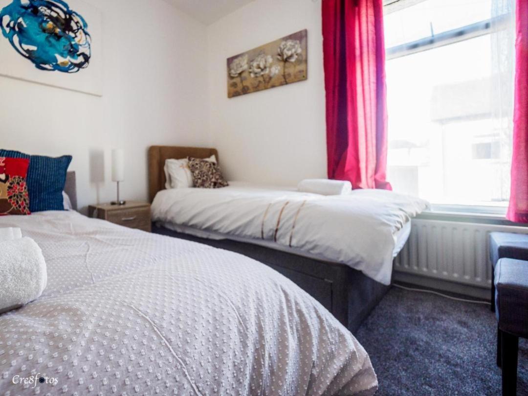 12 Cornwallis Lodge Family Room 2 Stoke-on-Trent Екстериор снимка