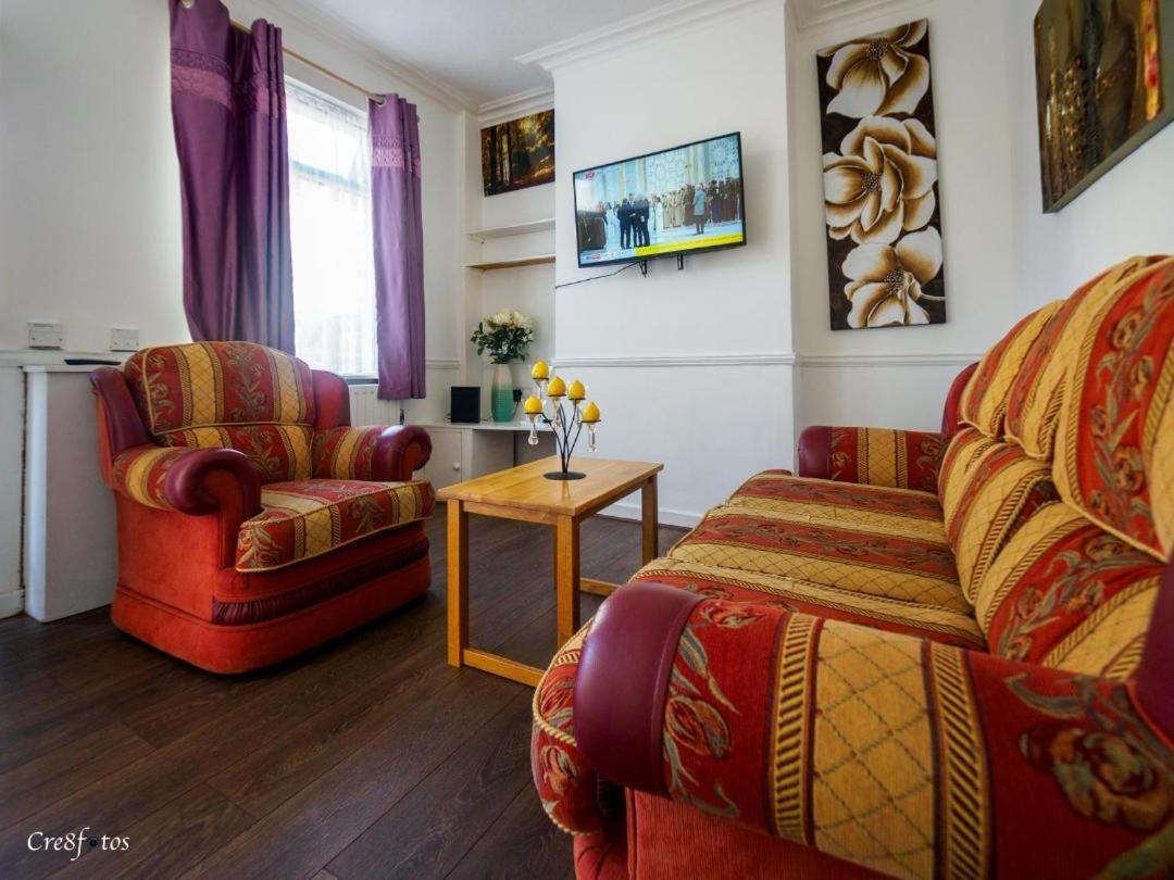 12 Cornwallis Lodge Family Room 2 Stoke-on-Trent Екстериор снимка