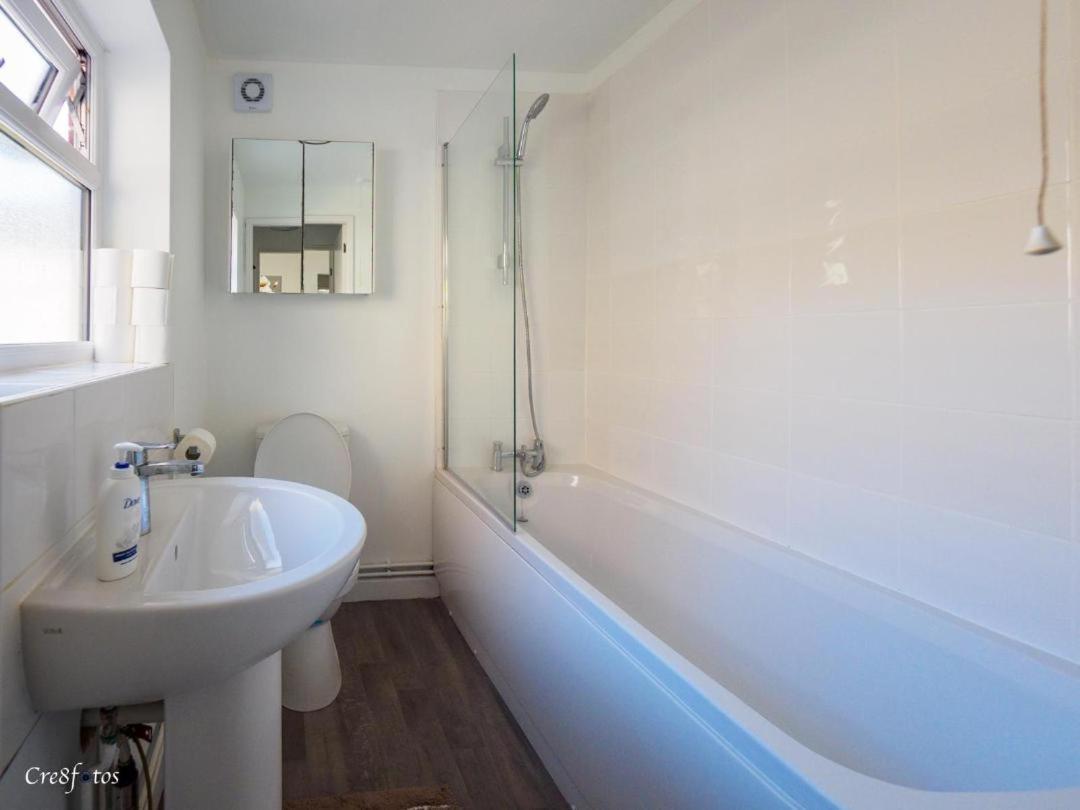 12 Cornwallis Lodge Family Room 2 Stoke-on-Trent Екстериор снимка