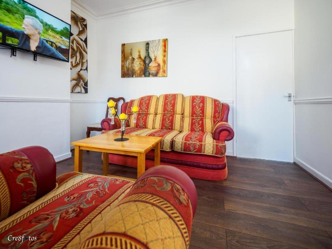 12 Cornwallis Lodge Family Room 2 Stoke-on-Trent Екстериор снимка