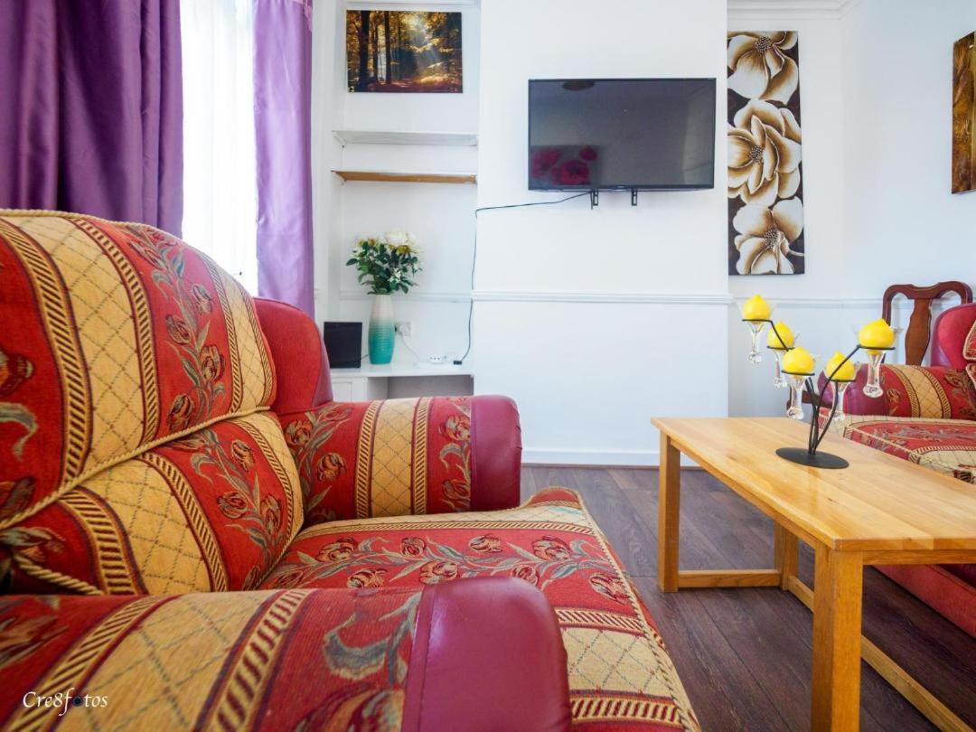 12 Cornwallis Lodge Family Room 2 Stoke-on-Trent Екстериор снимка