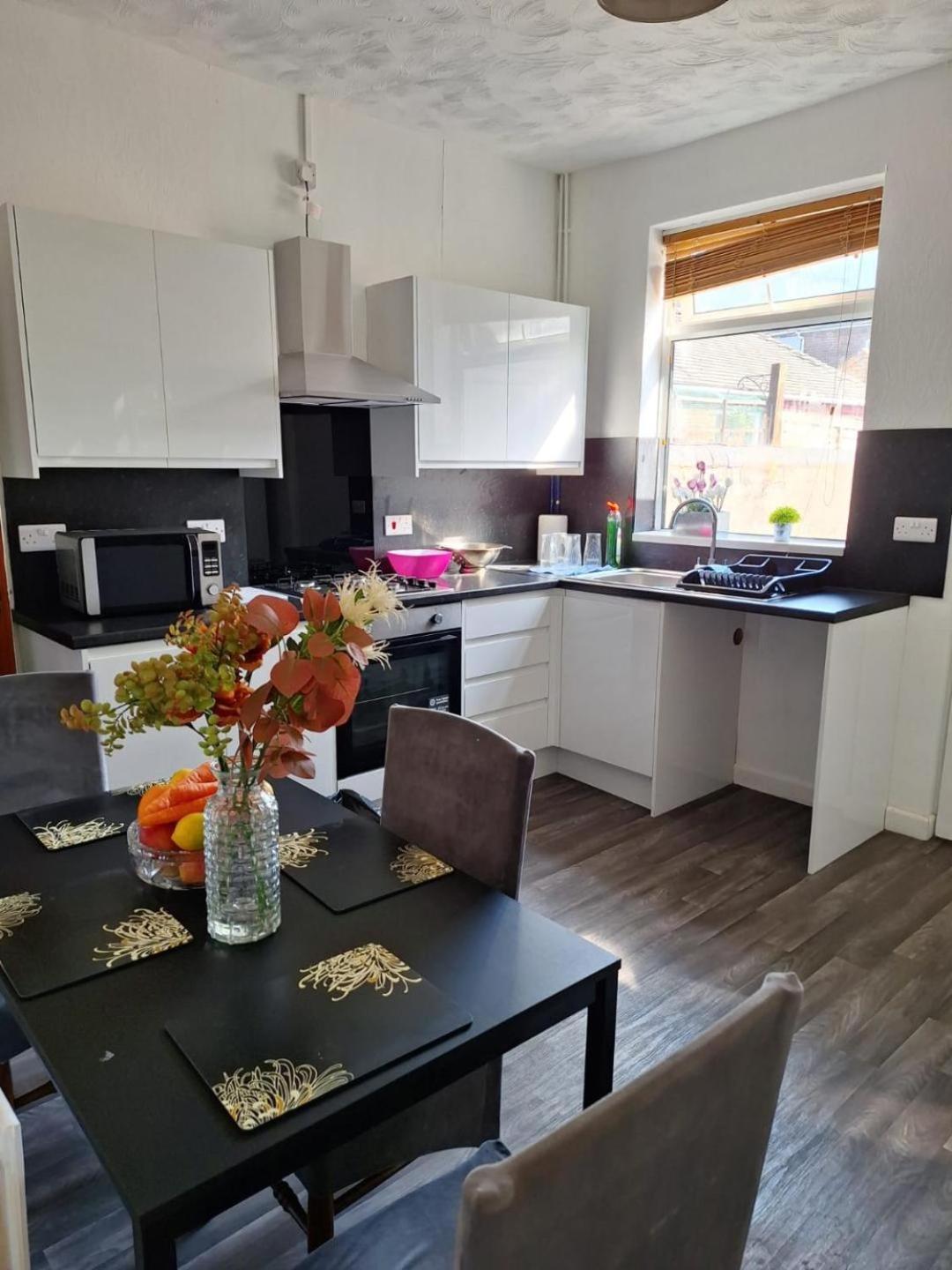 12 Cornwallis Lodge Family Room 2 Stoke-on-Trent Екстериор снимка